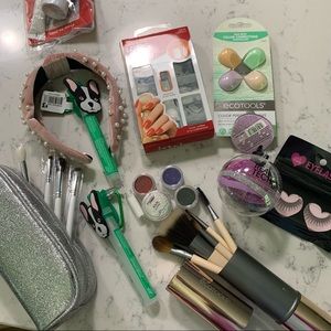Beauty Cosmetic Brushes Mystery Box, Grab Bag M